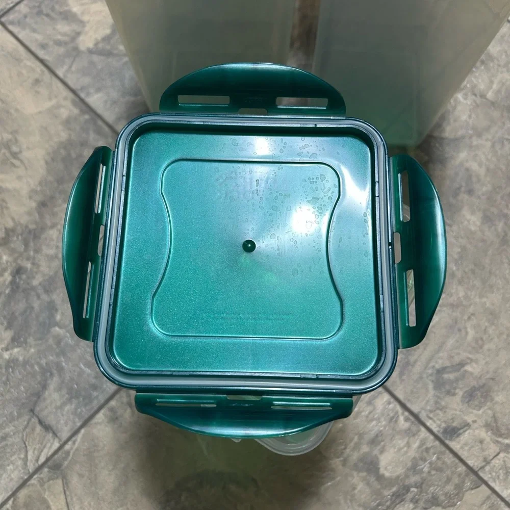 LocknLock Storage Container Set - Picture 5 of 5